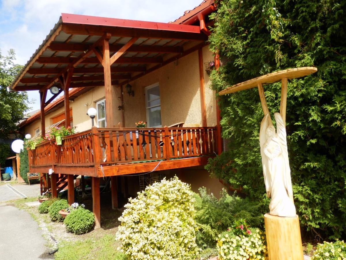 Guesthouse Ilona Velky Kamenec Εξωτερικό φωτογραφία